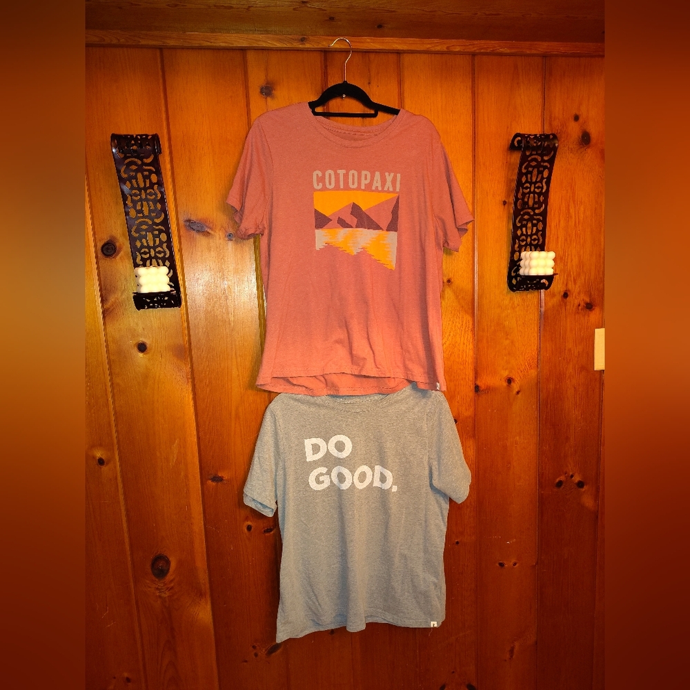 Cotopaxi Women Size 1x Graphic T-Shirts - Bundle/Lot Of 2
